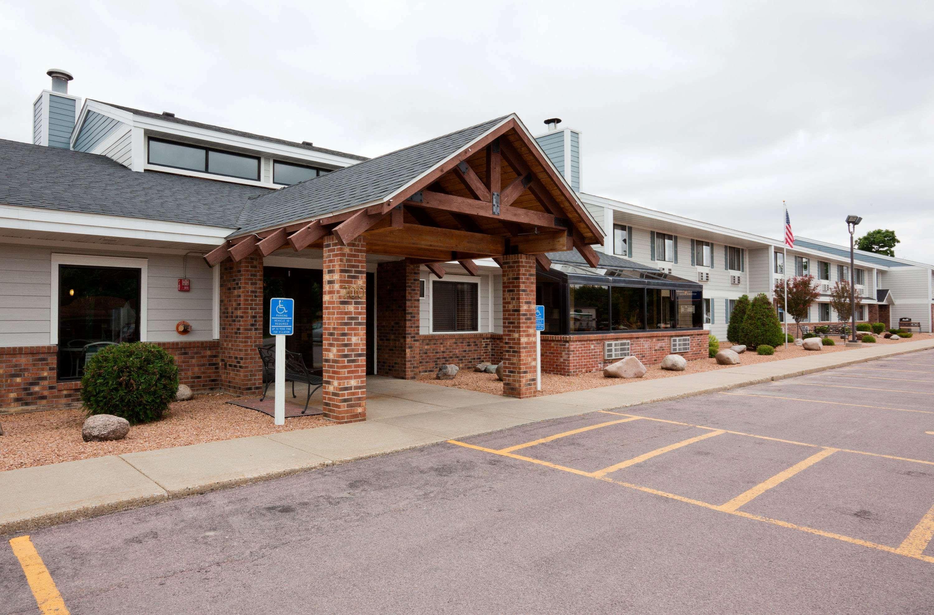 Americinn By Wyndham St. Peter Exterior photo